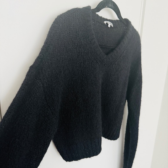 Reformation Wenda alpaca v-neck crop sweater • size‎ S - Picture 4 of 7